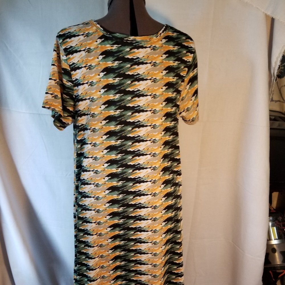 LuLaRoe Dress Ladies Medium multicolor Pockets